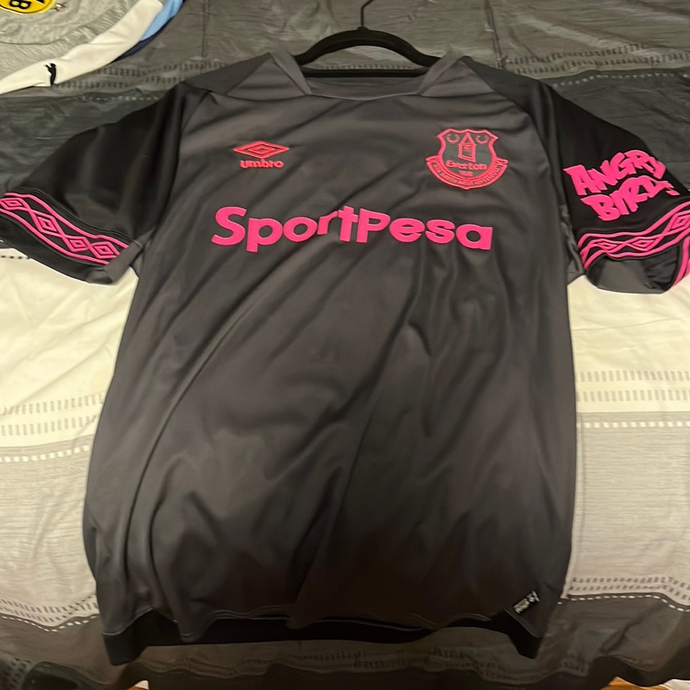 Everton Jersey | Official Umbro Product